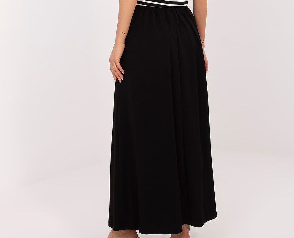  Long skirt model 226149 Relevance 