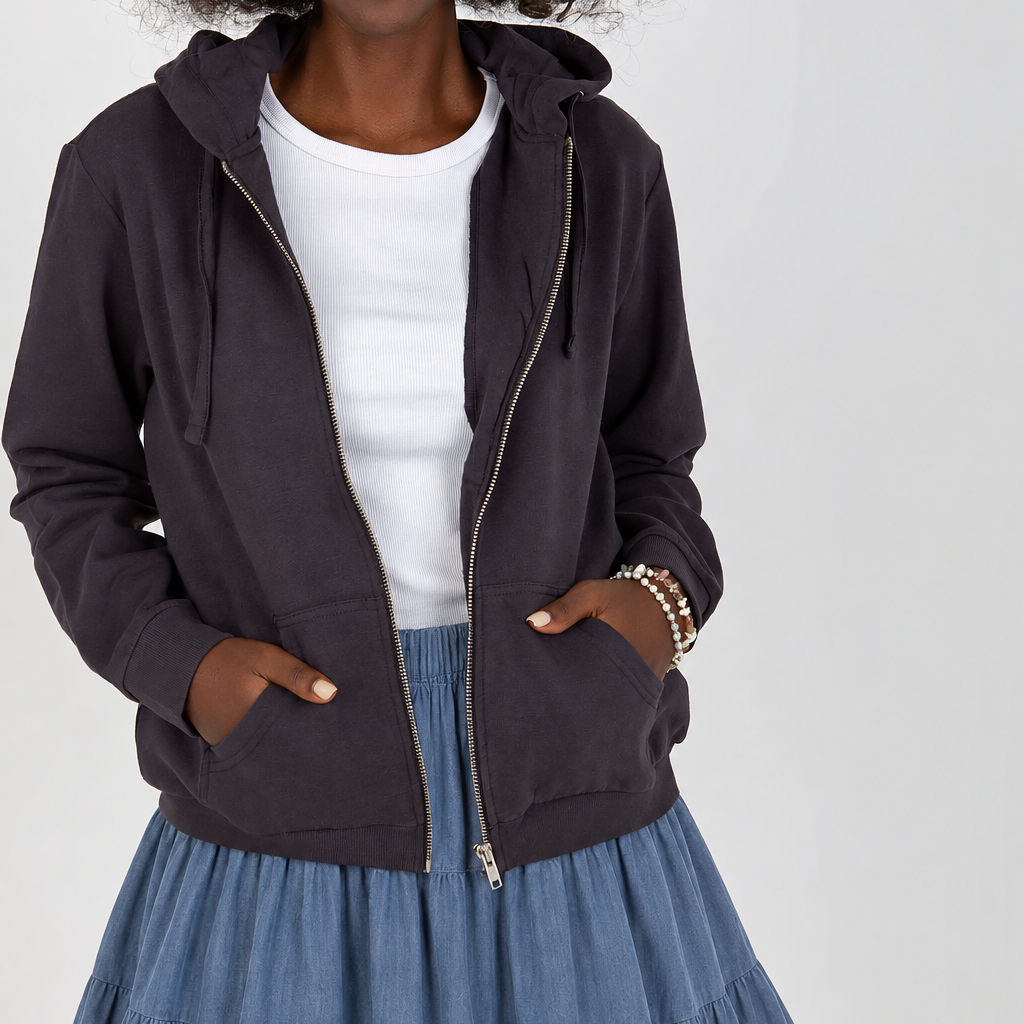 Sweatshirt com capuz e fecho de correr