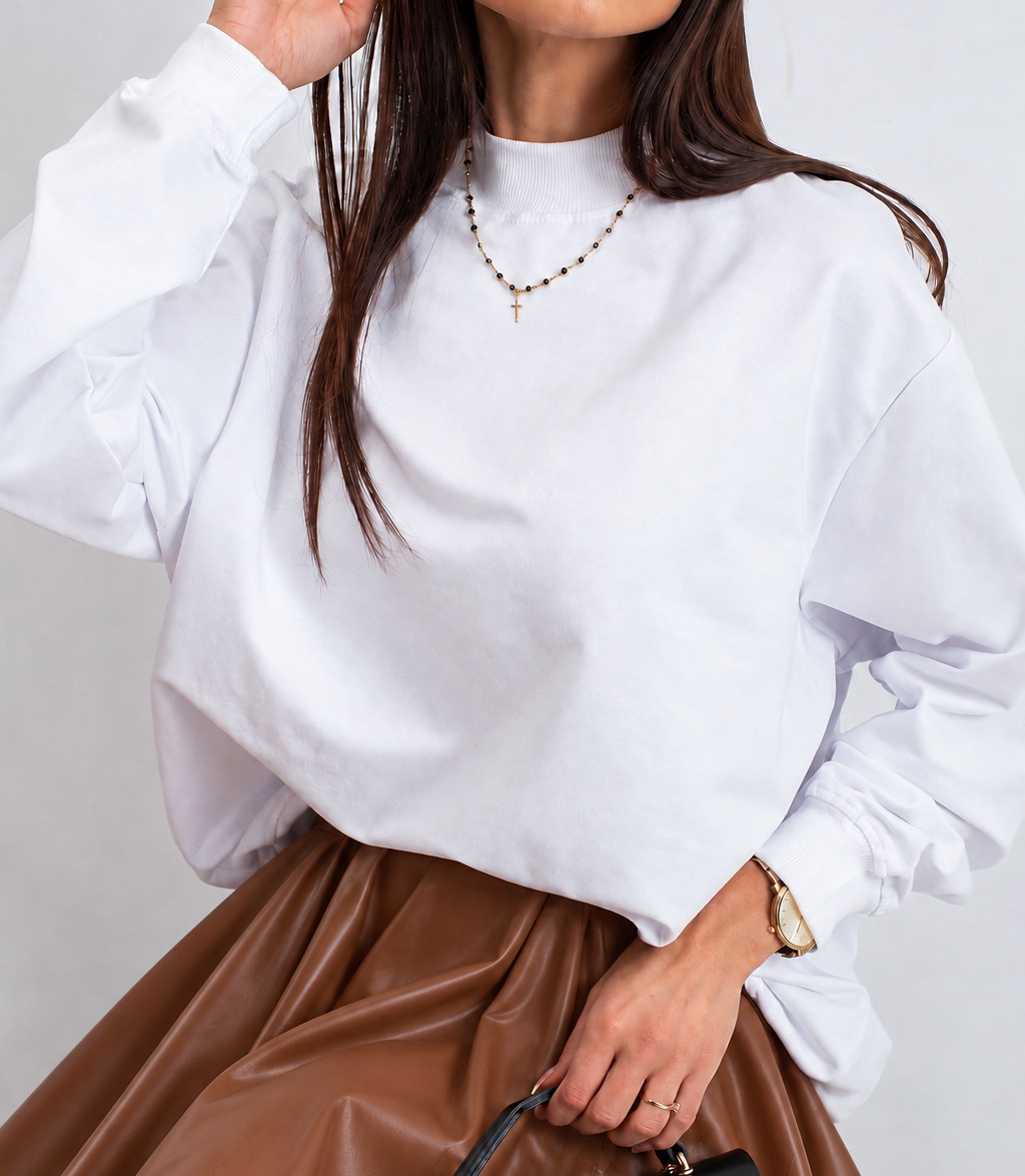 Long-sleeved sweatshirt with a stand collar