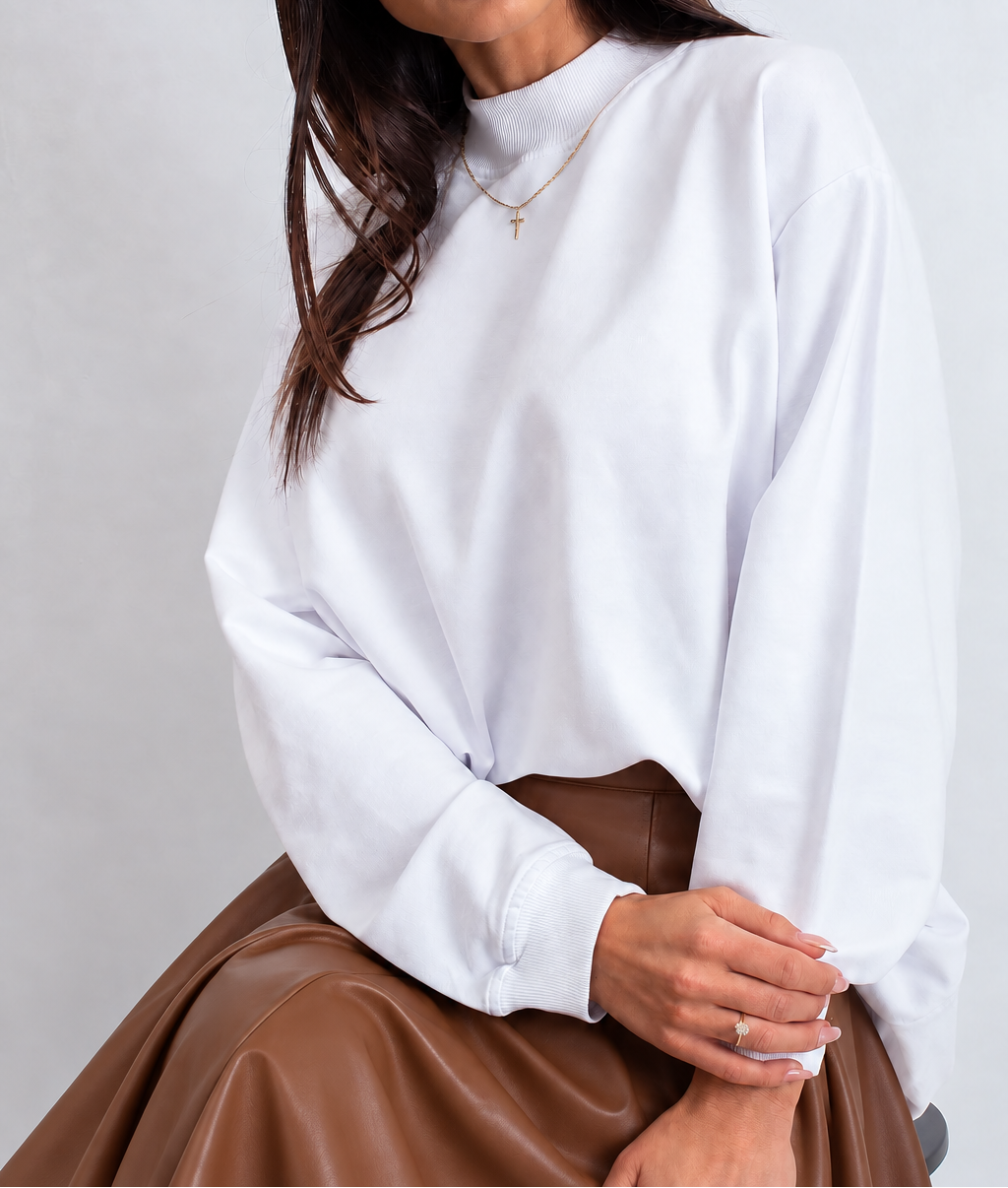Long-sleeved sweatshirt with a stand collar