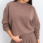 Long-sleeved sweatshirt with a stand collar